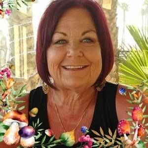 Meet your Posher, Debbie